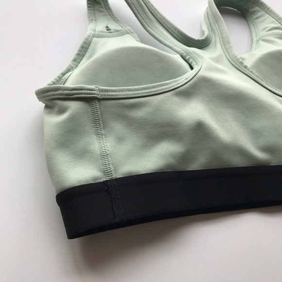 Nike Dri-Fit Mint Sports Bra Padded - Picture 7 of 11